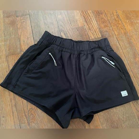 Black Vuori Dash Shorts - Picture 1 of 4